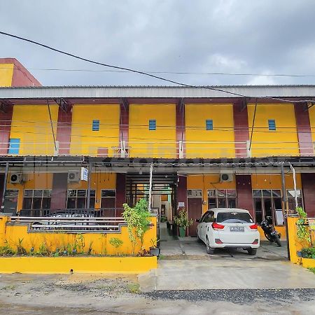 Hotel Griya Tambun Raya Redpartner à Tumbangrungan Extérieur photo