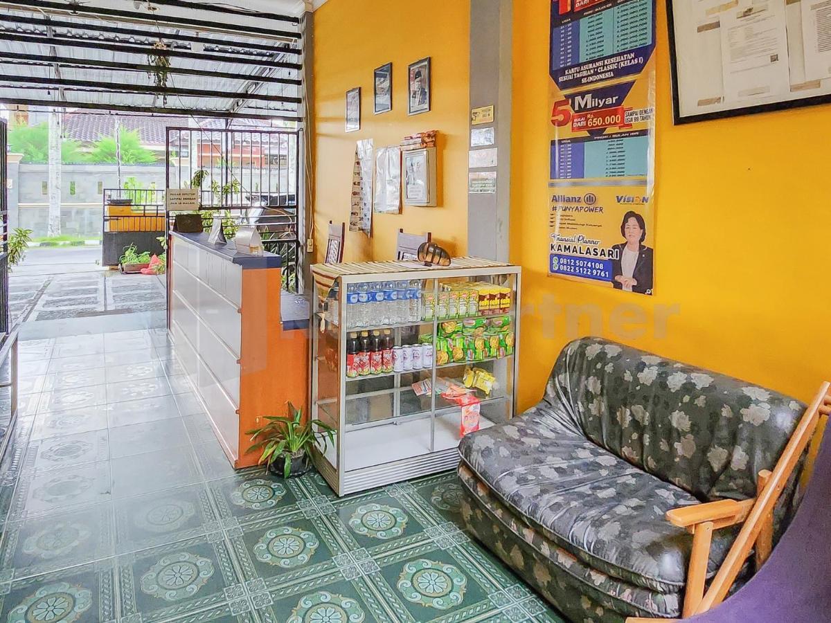 Hotel Griya Tambun Raya Redpartner à Tumbangrungan Extérieur photo